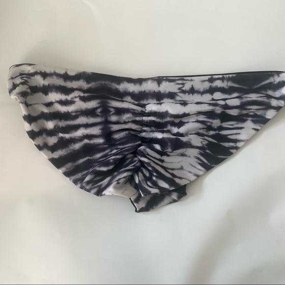 Zebra print bikini bottom - Picture 2 of 2